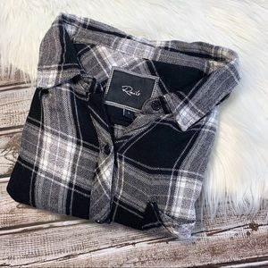Rails Hunter black plaid button down top